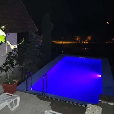 Ferienhaus Lamija