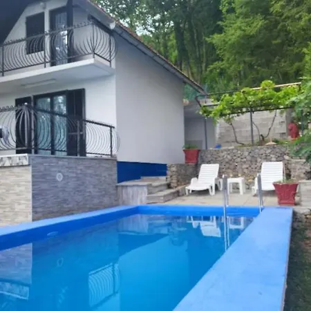 Lamija * Bihać